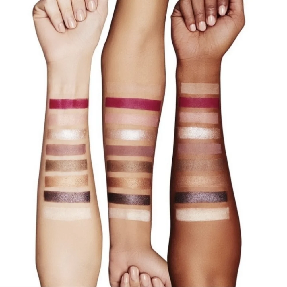 MAC Risk Taker Eye Shadow Palette